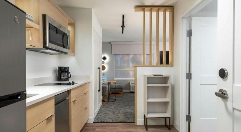 Image of King Studio – Hearing Accessible 1