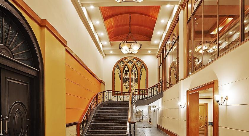 C.S. Pattani Hotel – Pattani, CA