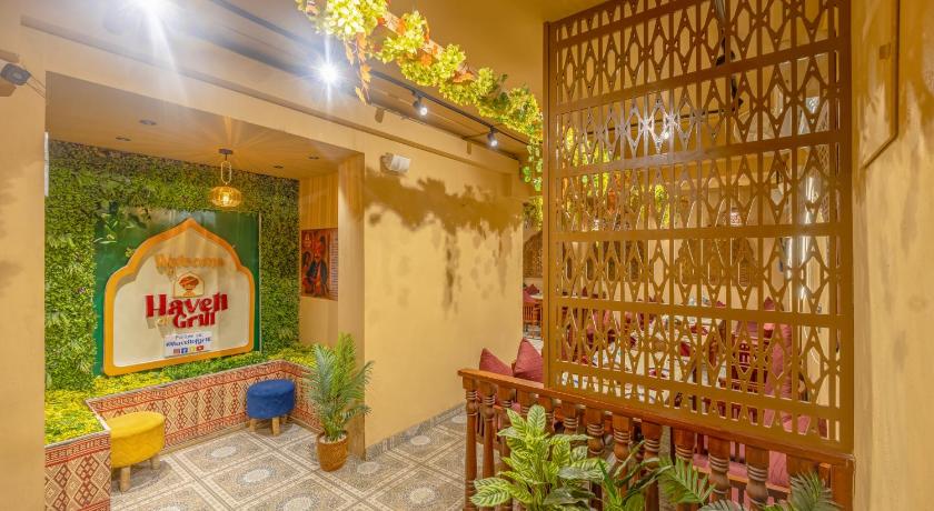 Honeyveils Palace - image 31