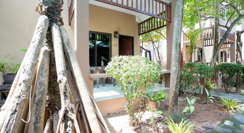 Lanta Riviera Beach Resort - image 33