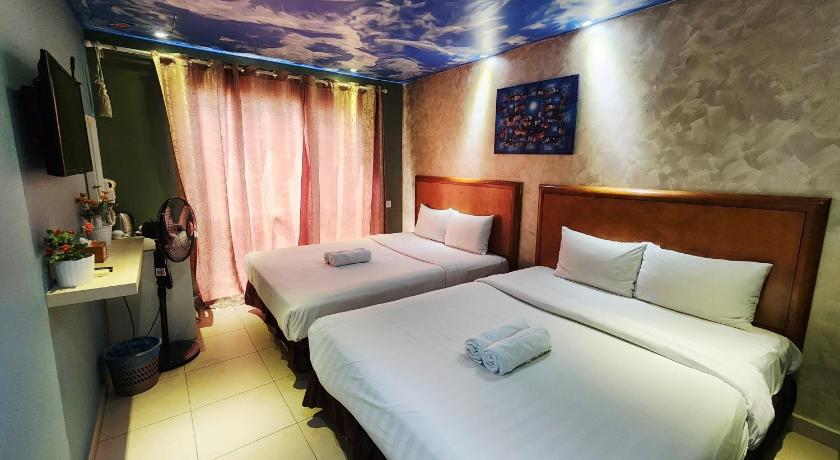 Image of Family Room for 4 People - Non-Smoking 3