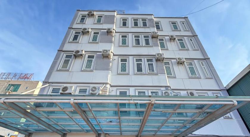 Daisy Apartment & Hotel Cam Pha