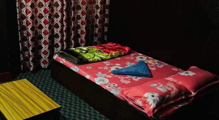 Pur guest house — Kathmandu (6)