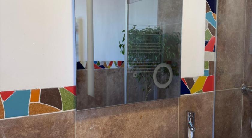 Image of Deluxe Suite 2