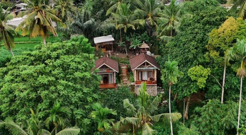 Tampilan Lombok Riverside Bungalows