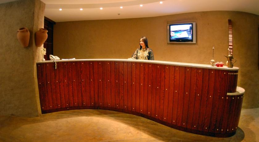 Al Liwan Suites photo