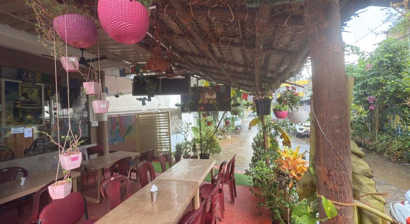 Sri Murugan beach paradise hotel - image 8