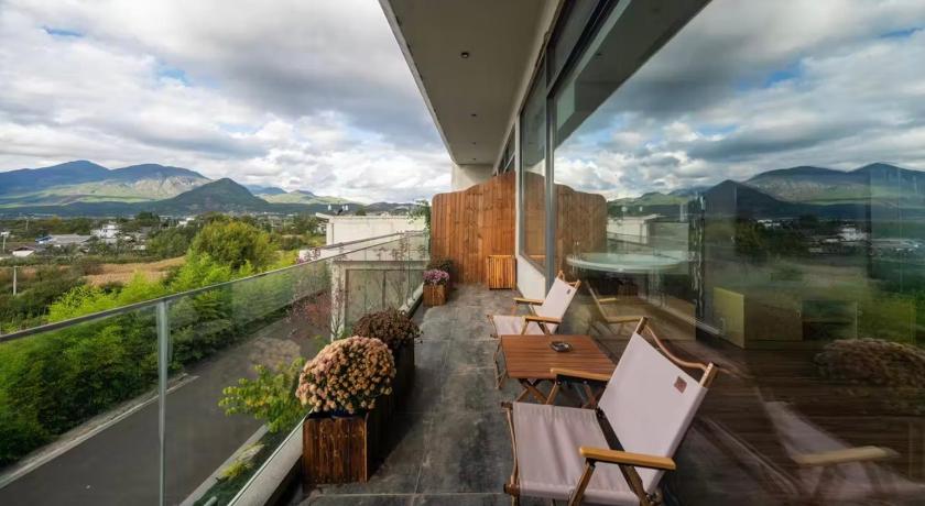 丽江 Baique Liangqi Mountain and Sea Panoramic Hotel 酒店 大堂