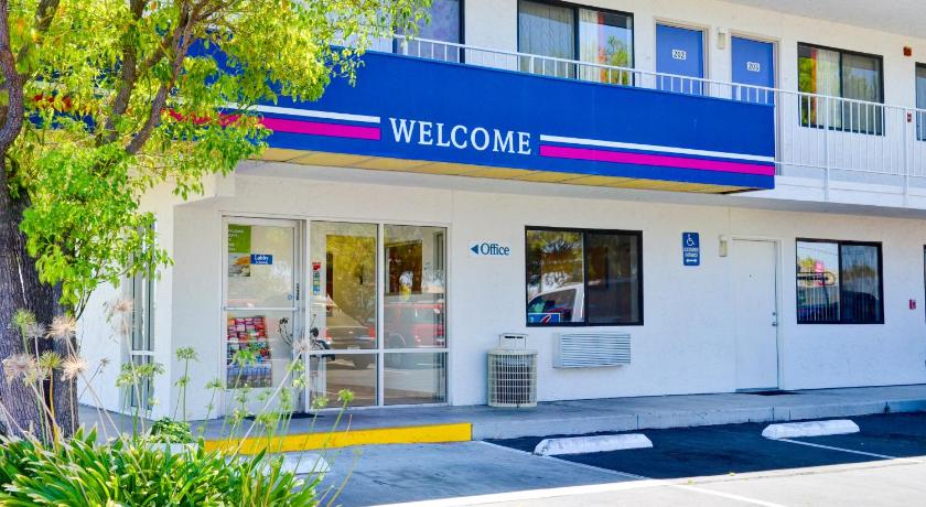 Motel 6-Santa Nella, CA - Los Banos - Interstate 5