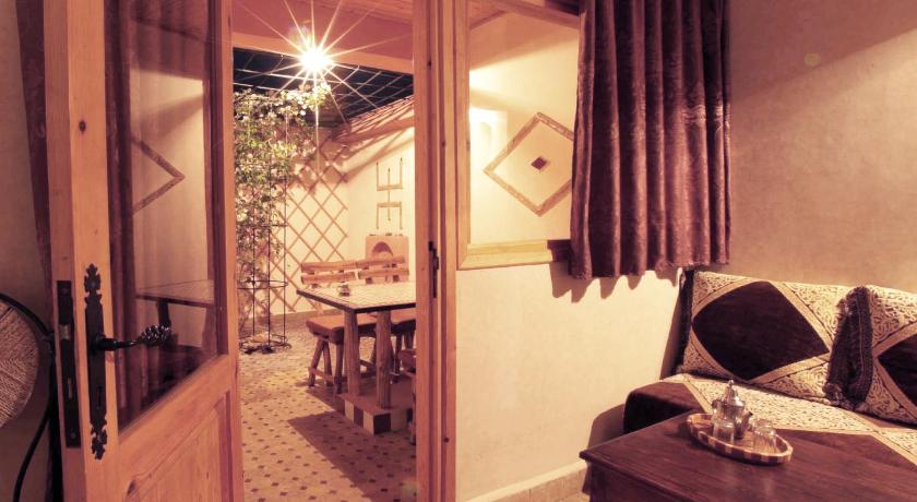 Image of Studio (3 Adults) 0