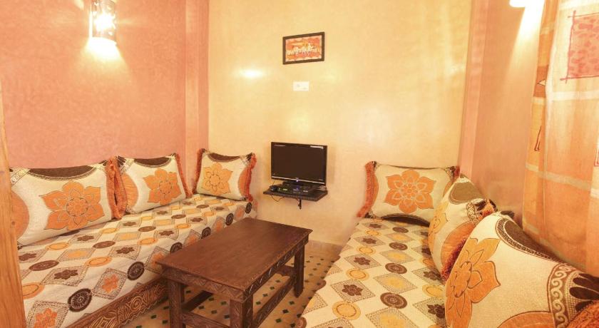 Image of Quadruple Room with Sea View 10