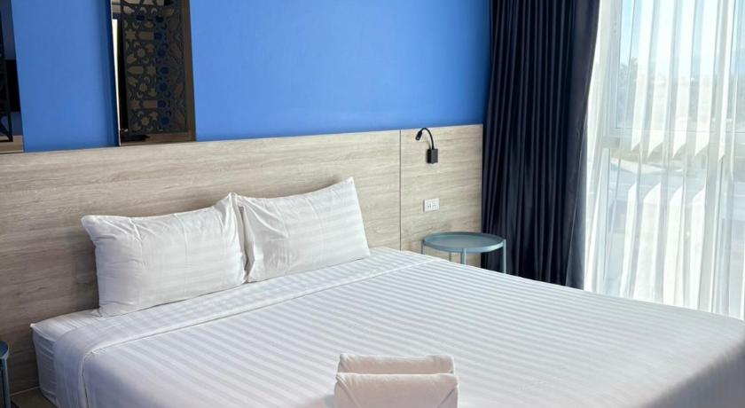 Image of Standard King Room 5