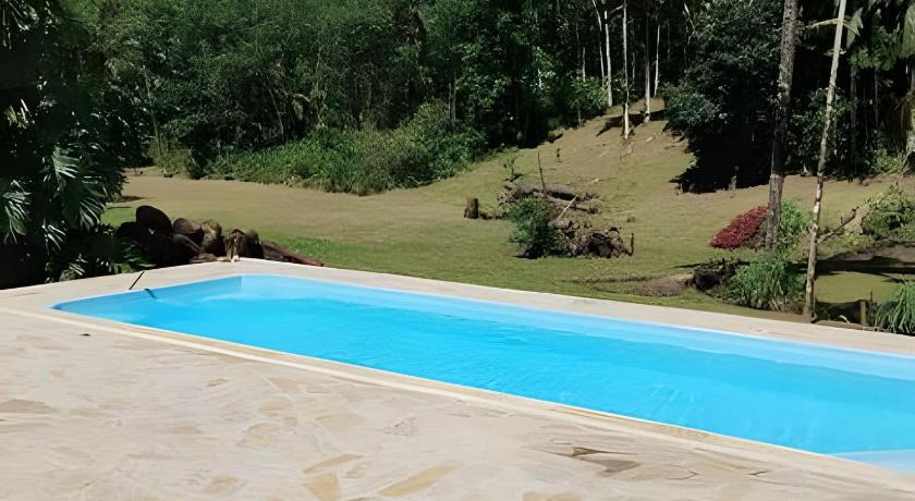 Chacara Morretes Arraial - Piscina e Rio