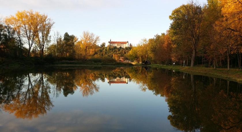 ロイドリング Apartment Altes Kino 4つ星 ゲストハウス 外観