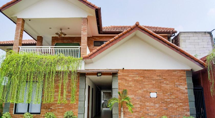 Urbanview DeJati House Jatikramat Bekasi - image 8