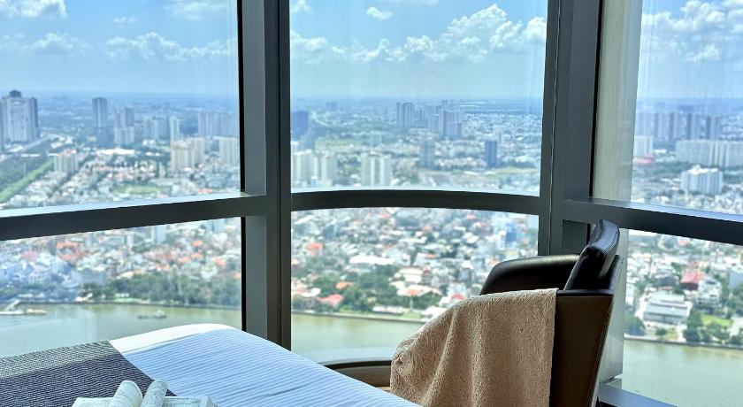 Ho Chi Minh City Landmark 81 - Vinhomes Central Park 3-Star Hotel exterior