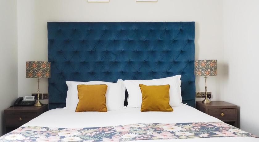 Image of Deluxe Family Suite 4