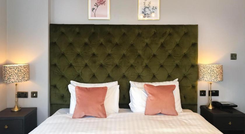 Image of Deluxe Family Suite 1