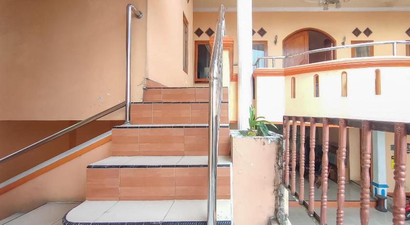 OYO 92631 Hotel Dan Aula Wahyu Sari B – Karanganyar, SD