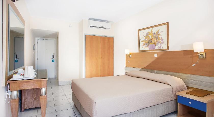 Image of Harbour View Twin Room 8
