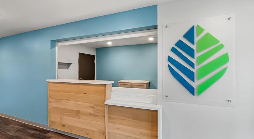 Newington WoodSpring Suites Newington - Hartford South Accommodation restaurant