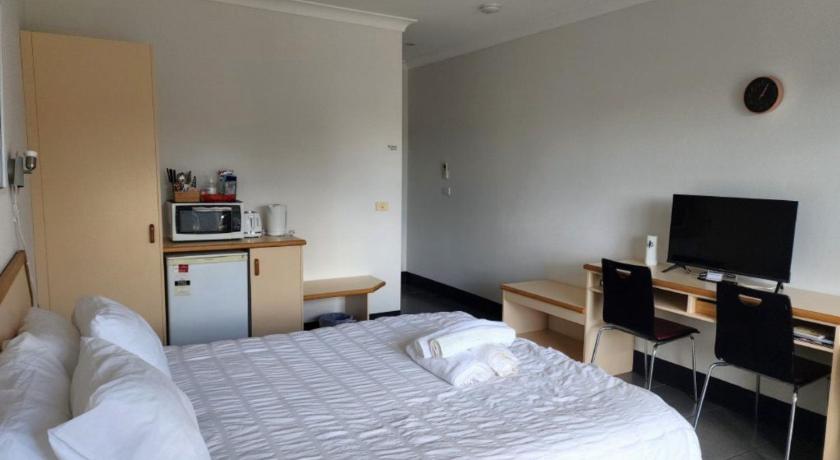 Jopen Motel Unit 4