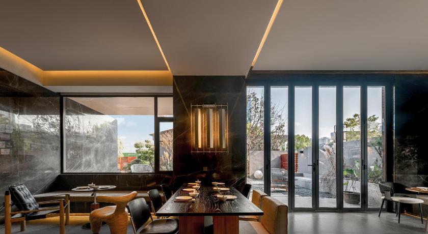 Xiangyang Lezhizhi Anyu Hotel, Zhuge Liang Plaza Wanda Branch Hotel pool