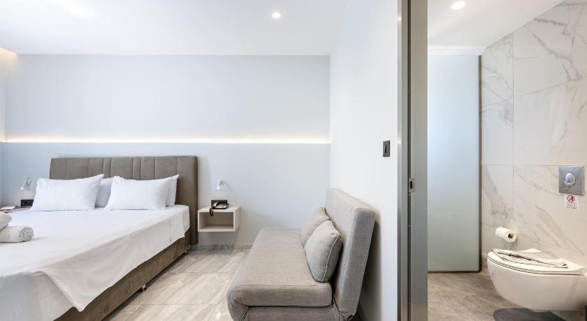 Image of Deluxe Suite 1