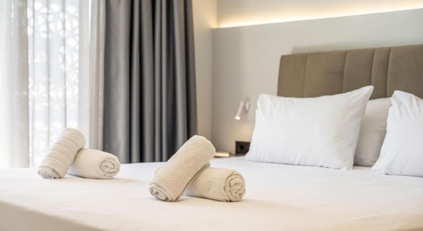 Image of Deluxe Suite 4