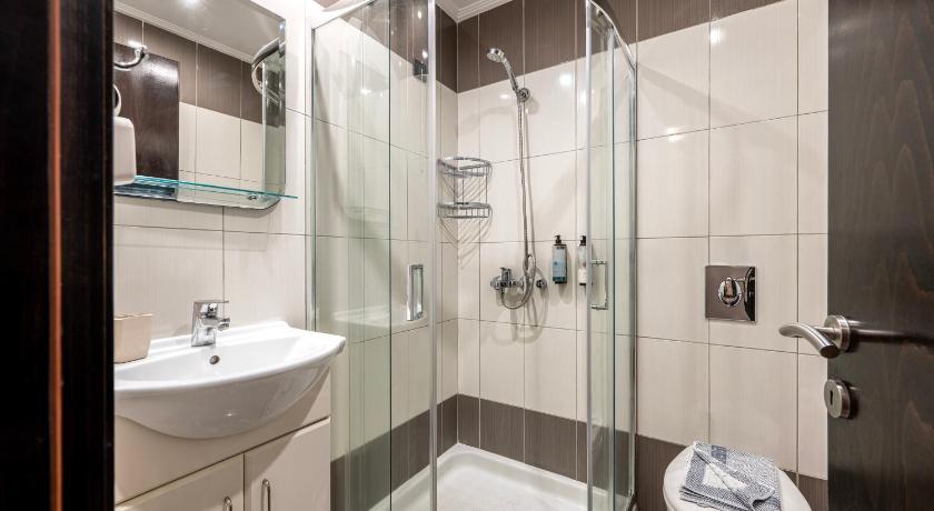 Image of Economy Double or Twin Room 3