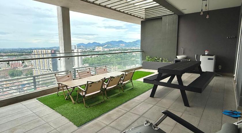 イポー JOMSTAY Octagon Ipoh Suites  5つ星 ゲストハウス プール