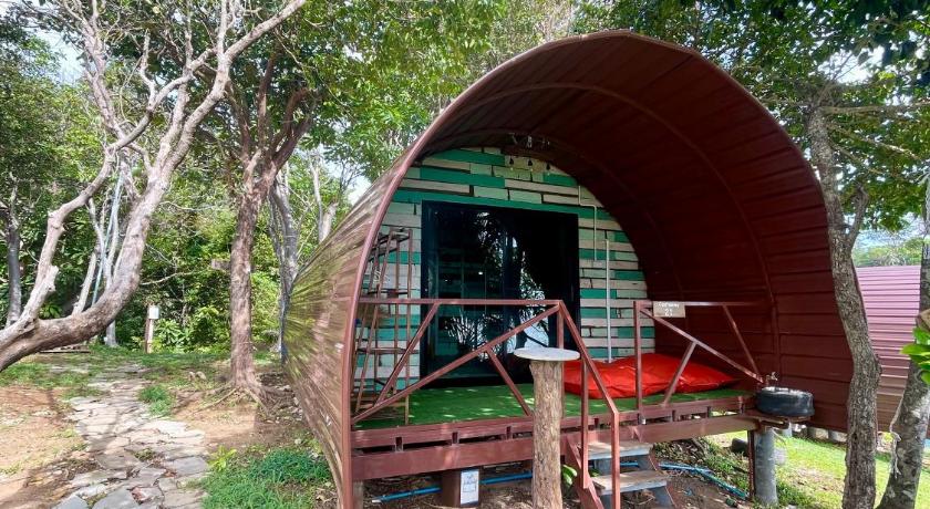 Image of Castaway Room with Twin Bed 9