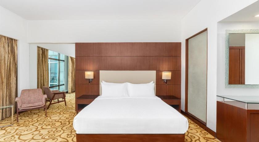 Vaizdas, kuriame – Executive Room 12