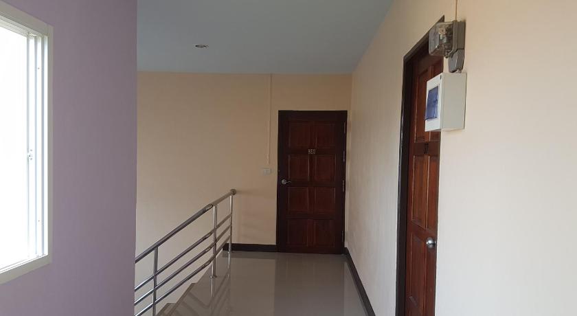 ハートヤイ The Star Villa Resort 3つ星 ホテル ロビー