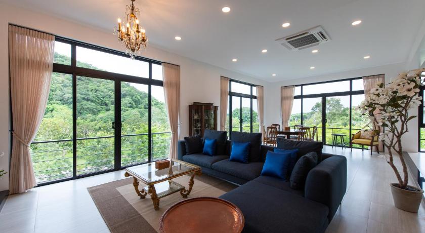 Image of Five Bed Rooms with Private Pool 7