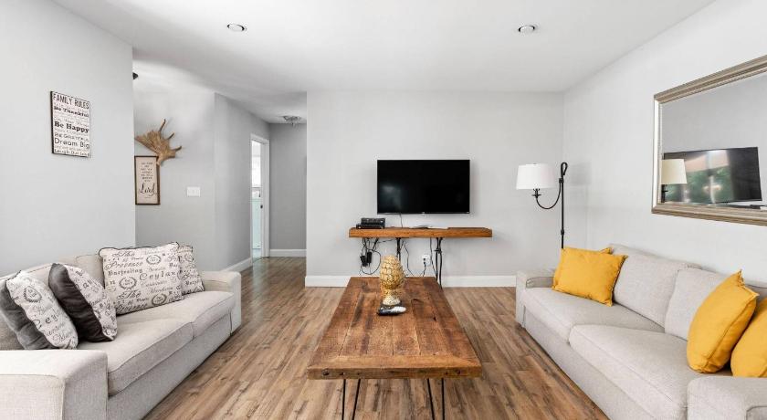 카멜 (IN) 4Bedroom 2 Bath Home in Arts District-Smoky Row A Duplex 4성급 숙소 스위트룸
