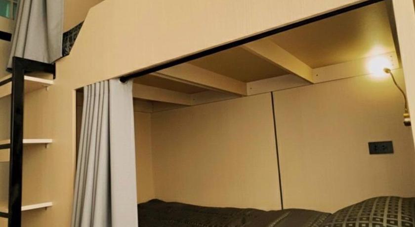 방콕 Holy Hostel Sathorn 2성급 게스트하우스 수영장