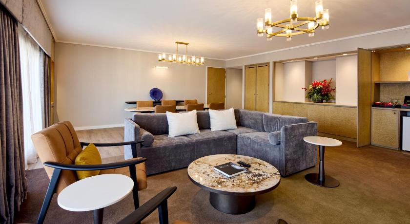 Image of M Suite with Club Access 8