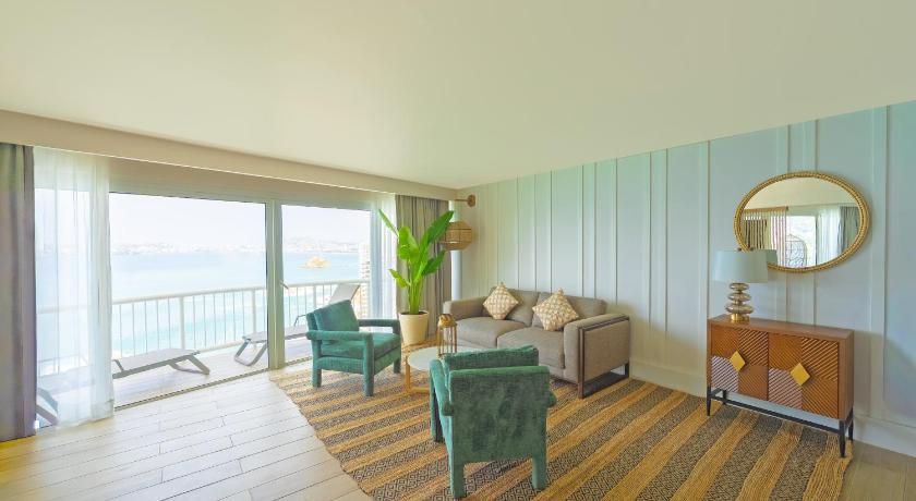 Royal King Suite with Sea View fotója 4