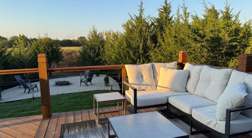 오사와토미 (KS) Rooftop Hot Tub Lake Getaway, Golf Cart & Fire Pit 4성급 숙소 전망