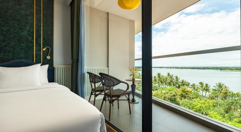 Image of Premier Deluxe River View Room 7