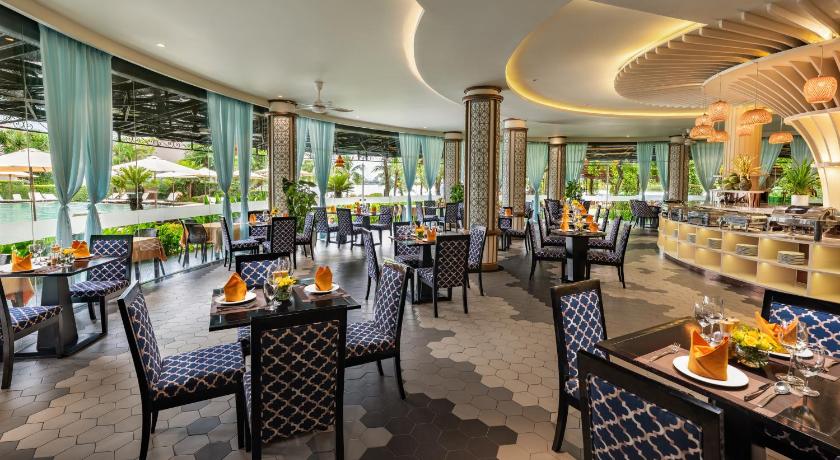 Image of Deluxe City View Balcony 7