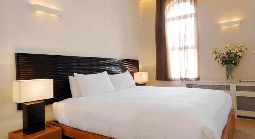 รูปของอพาร์ตเมนต์ 2 ห้องนอน (Two Bedroom Apartment) 3