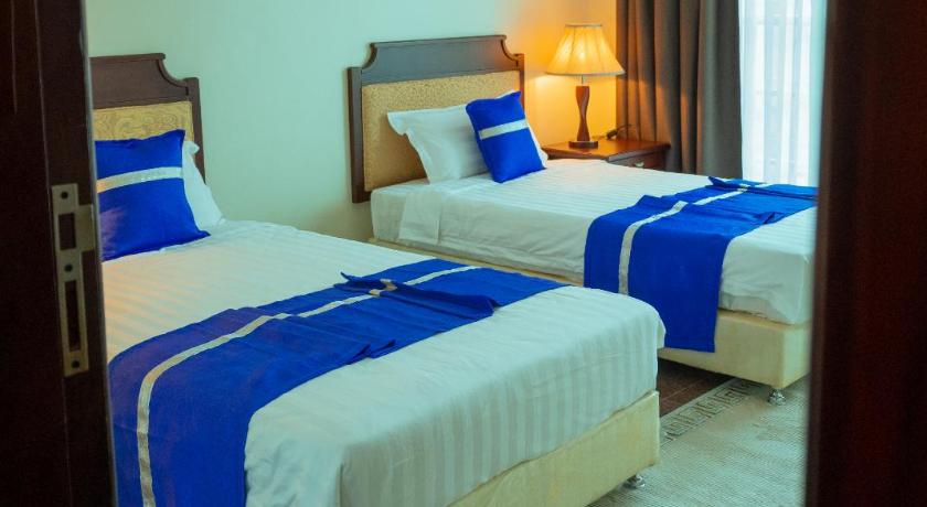 รูปของFamily room without Washing Machine 14