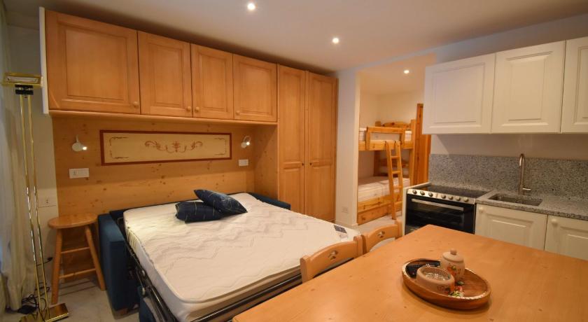 Image of Family Studio 8