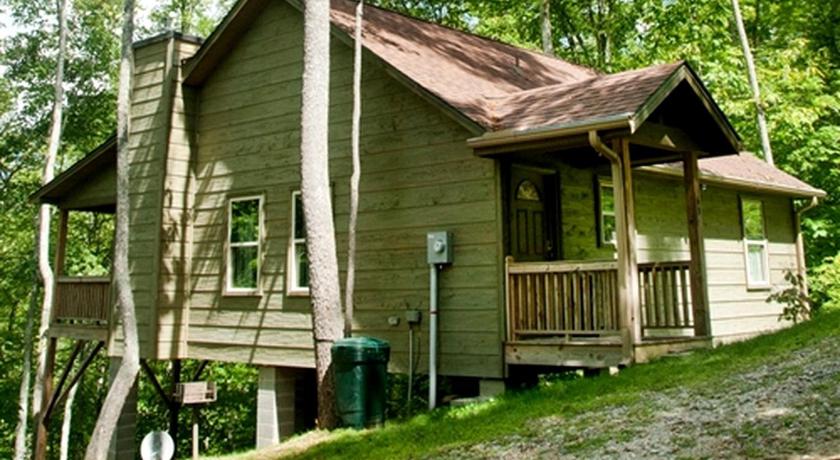 アクォン Family-Friendly Cabin Rental for Six on Nantahala Mountain with White Water Rafting in North Carolin 3つ星 宿泊施設 客室