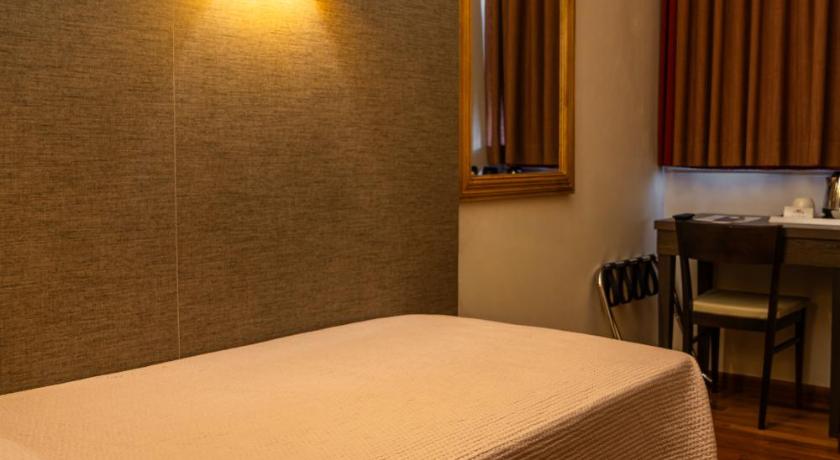 Image of Single Room 1