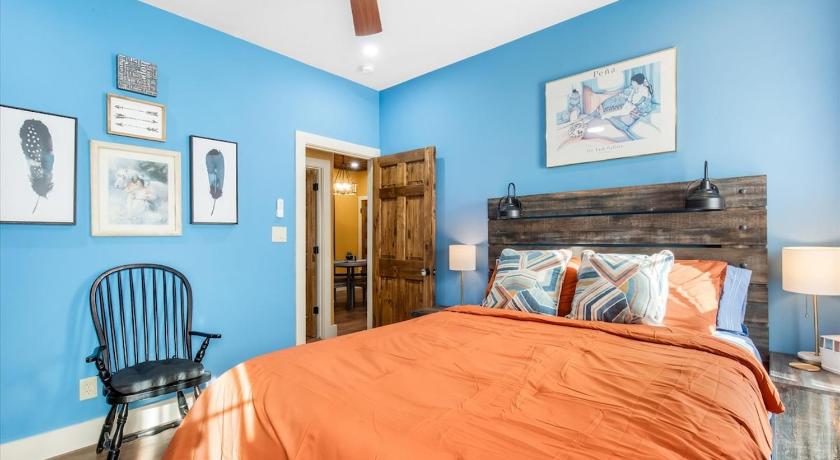 포트 워스 (TX) Stockyards 5 mins, New, Sleeps 8 Cedar House, TCU 2성급 숙소 수영장