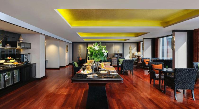 Image of One-Bedroom Executive Suite - Executive Lounge Access 3