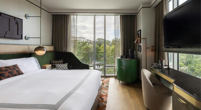 Image of Corner Room City View, Guest room, 1 King, City view, Corner room 0